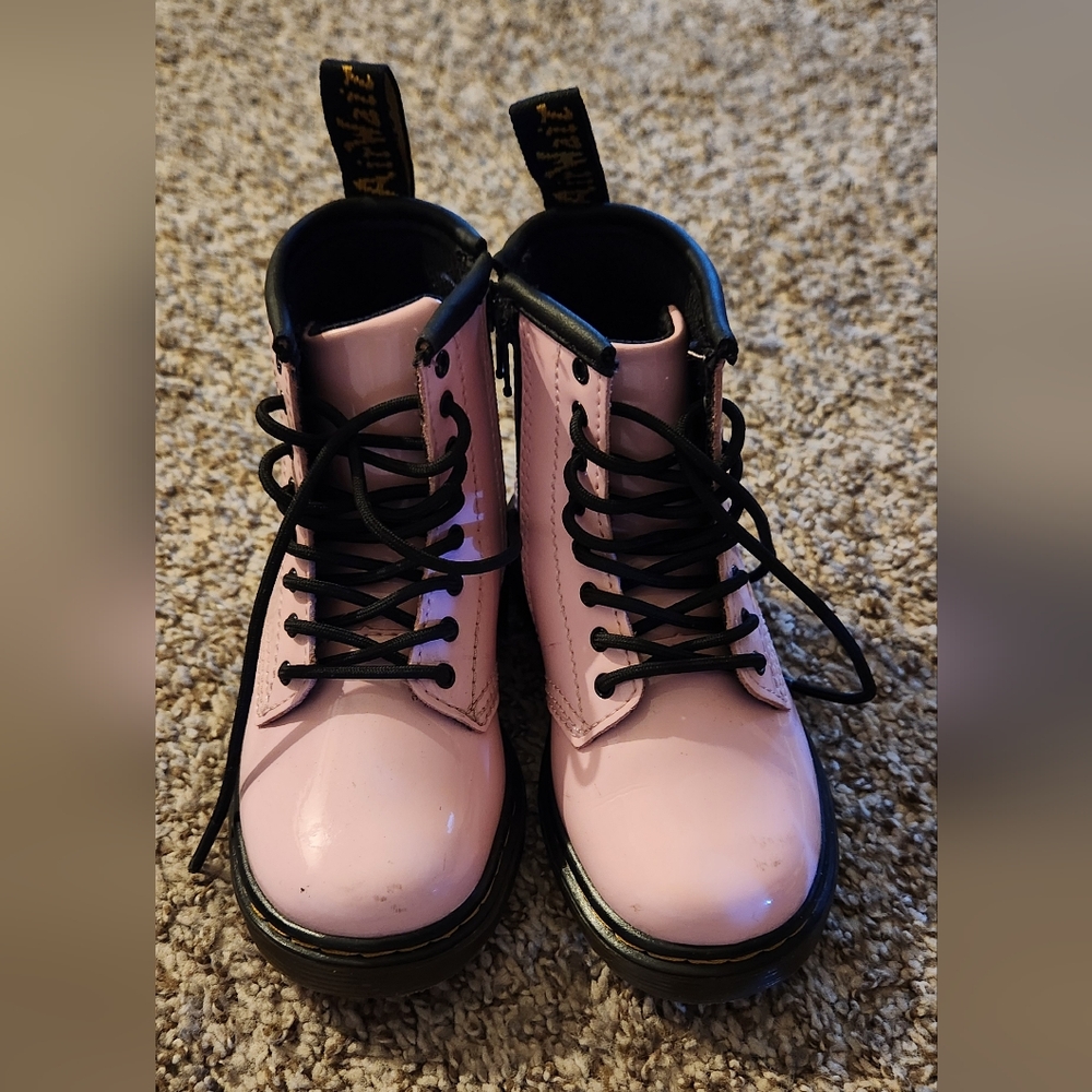 Doc Marten AirWait with bouncing soles toddler size 8 boot